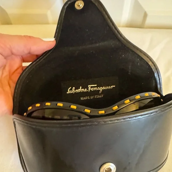 SALVATORE FERRAGAMO 2110/Q 101/87 Women Black Sunglasses EUC - Picture 7 of 8